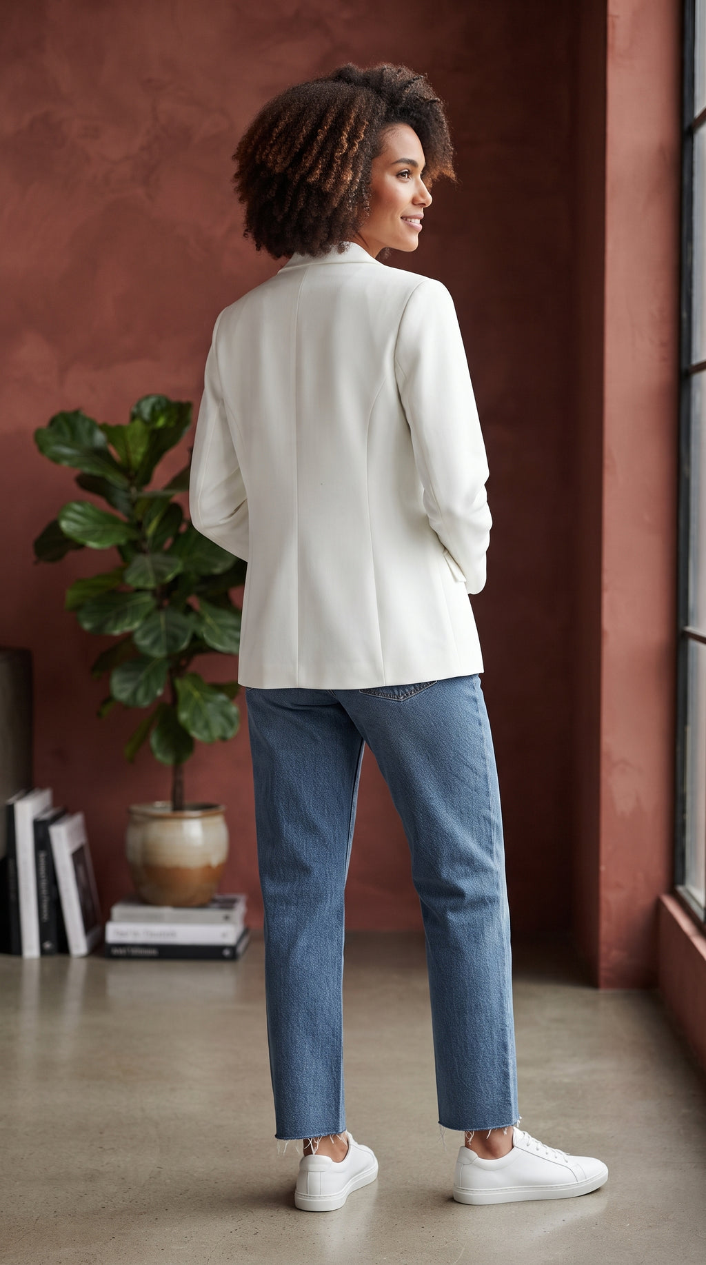 Edgars Merien Hall Tailored White Blazer - Size 18