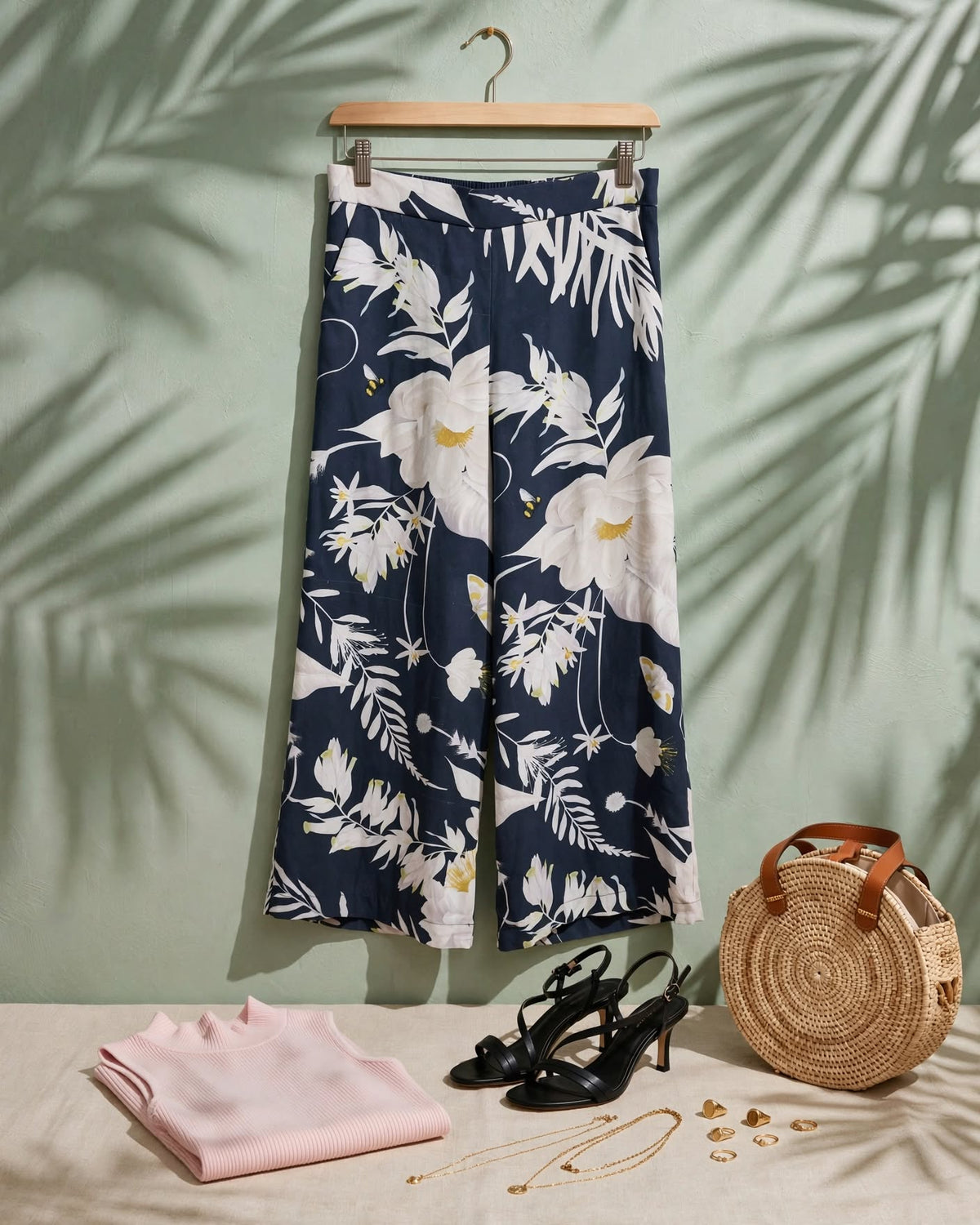 H&M Wide-Leg Navy & White Botanical Bee Floral Culottes - Size 36