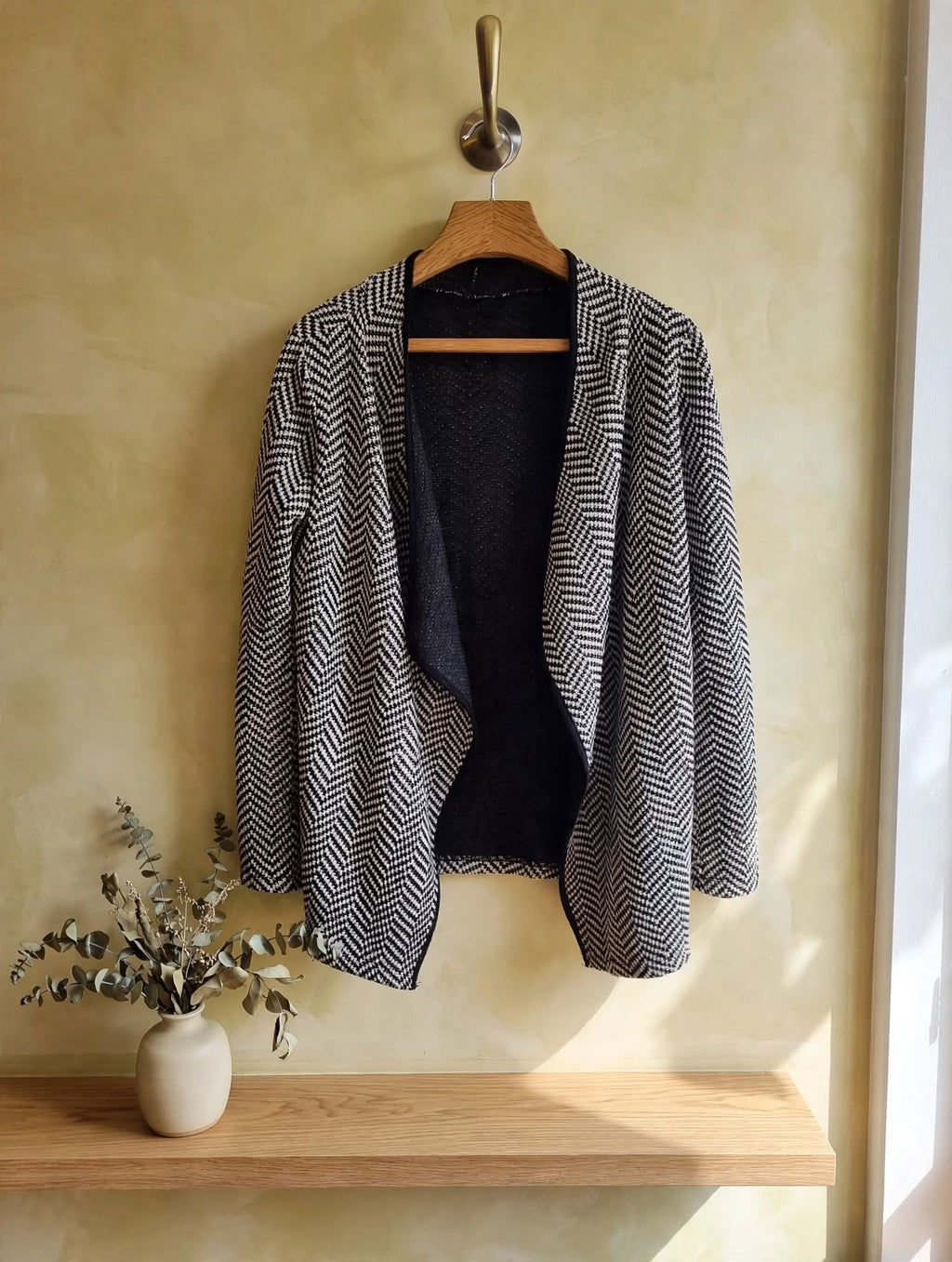 Rage Black & White Herringbone Open-Front Winter Cardigan Jacket - Size Medium