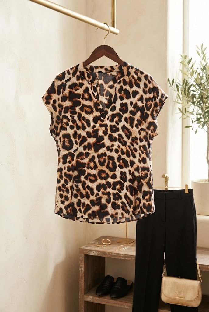 Elegant Leopard Print V-Neck Blouse – Size Large, Excellent Condition