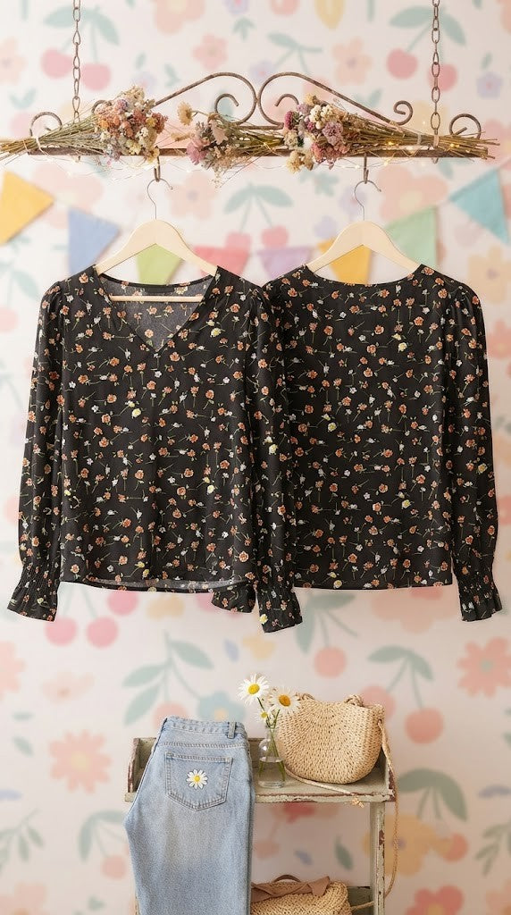 Elegant Floral Print V-Neck Blouse - Excellent Condition - Size Large