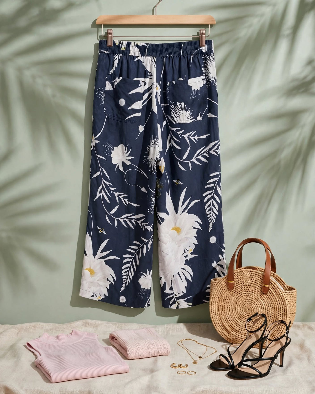 H&M Wide-Leg Navy & White Botanical Bee Floral Culottes - Size 36