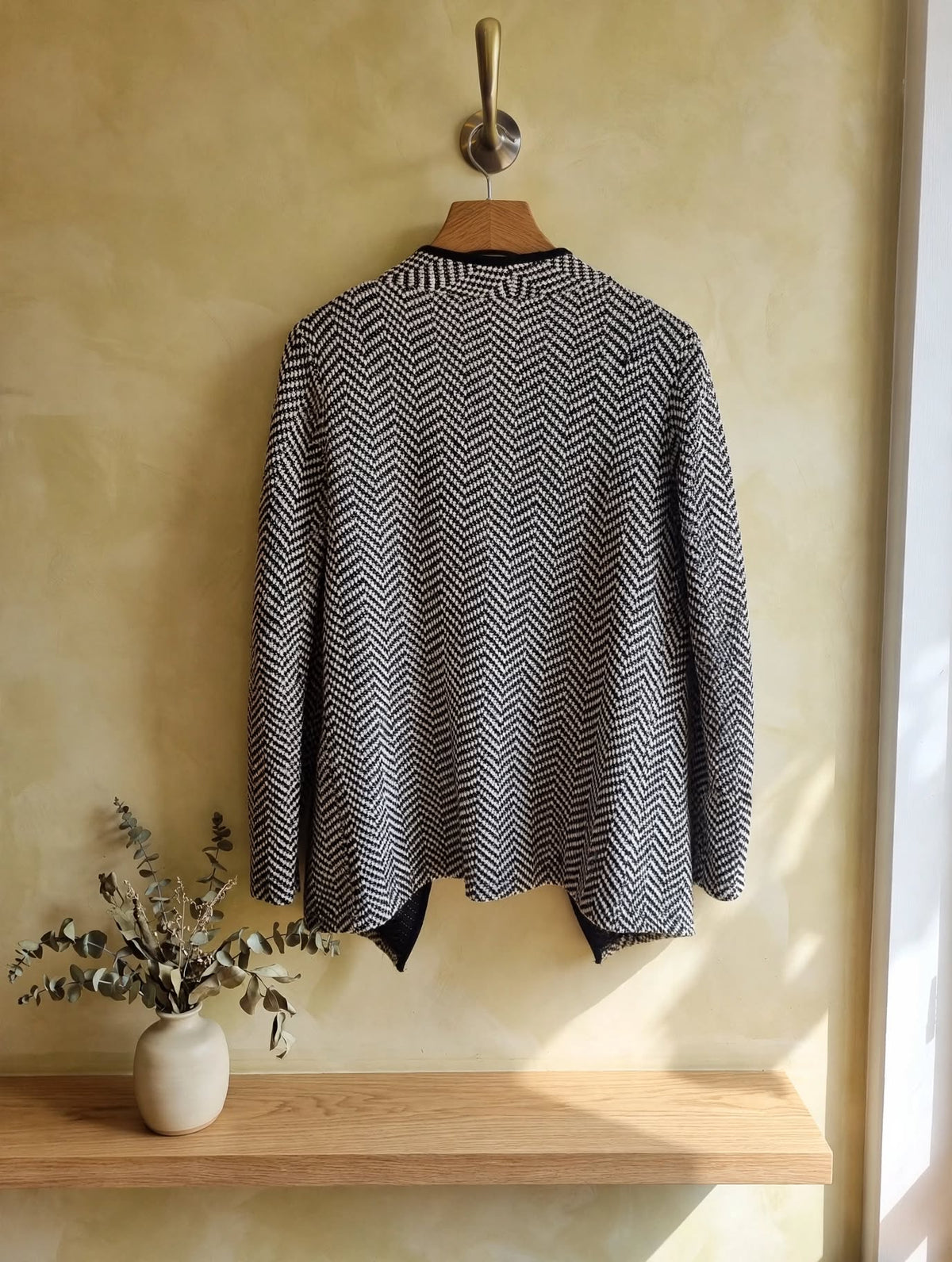 Rage Black & White Herringbone Open-Front Winter Cardigan Jacket - Size Medium