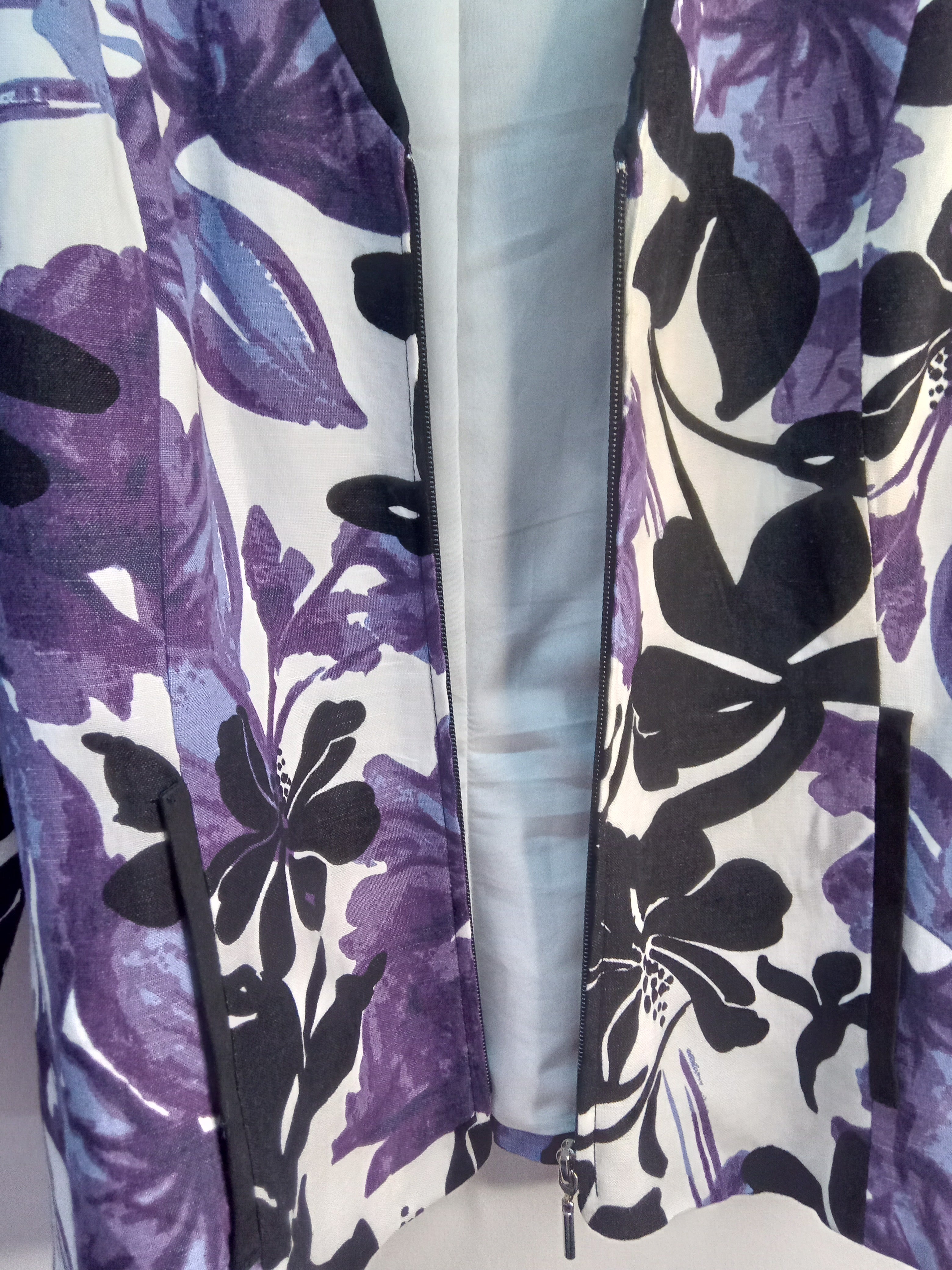 Truworths Floral Open-Front Blazer Jacket in Purple & Black