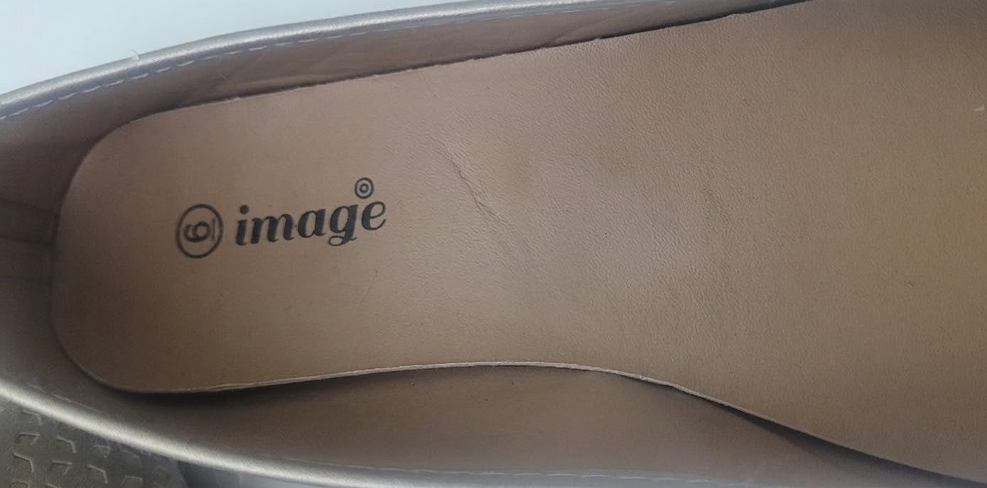 Classic Gold Laser-Cut Ballet Flat (Size 6)