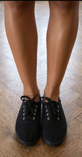 Tomy Takkies | Classic Black Canvas Lace-Up Sneakers | Size 7