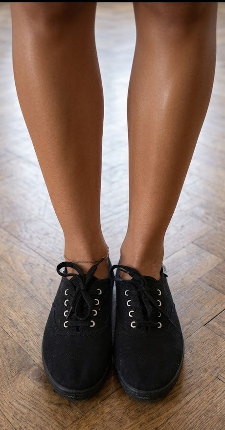 Tomy Takkies | Classic Black Canvas Lace-Up Sneakers | Size 7