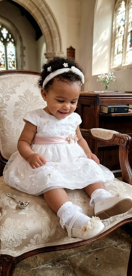 JET Girl size 3 Pre-loved White Occasion Shoes - Exquisite Floral & Jewel Detail