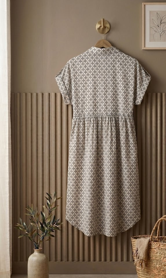 Chic Geometric Print Button-Down Dress