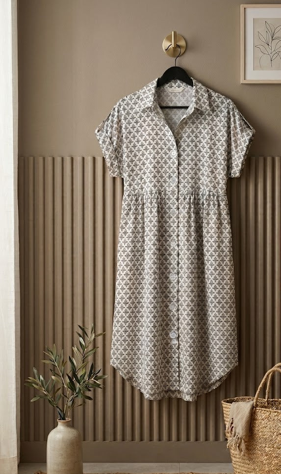 Chic Geometric Print Button-Down Dress