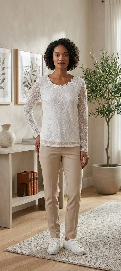 Elegant White Floral Lace Long-Sleeve Blouse – Size 4XL (Excellent Condition)