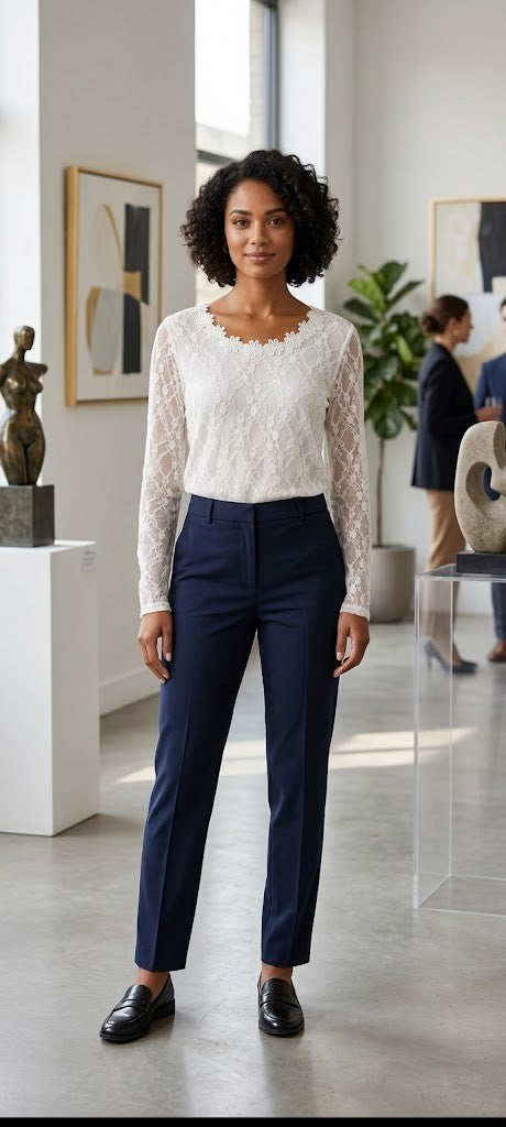 Elegant White Floral Lace Long-Sleeve Blouse – Size 4XL (Excellent Condition)