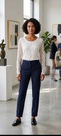 Elegant White Floral Lace Long-Sleeve Blouse – Size 4XL (Excellent Condition)