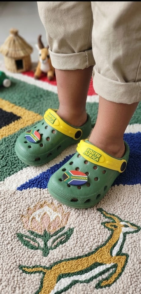 Pre-Loved Toddler South Africa Heritage Clog Shoes – Size 22 (18-30 Months)