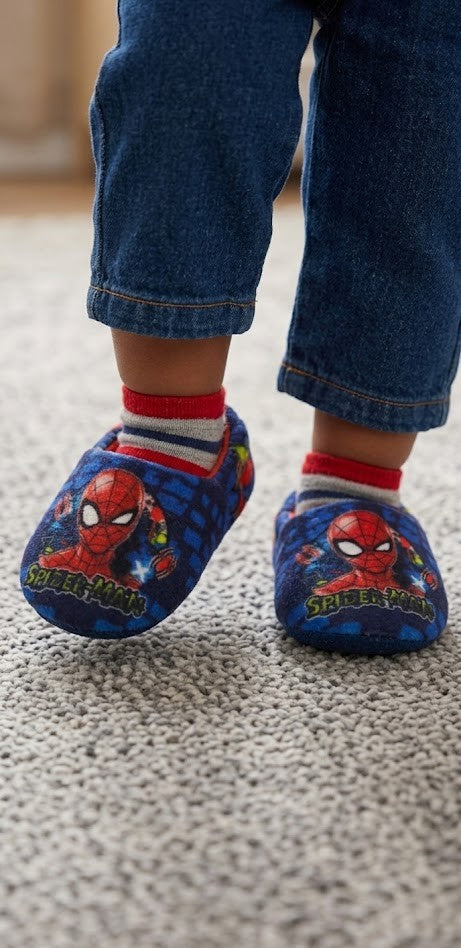 Cozy Spider-Man Toddler Slippers – Size 4/5 – Excellent Condition