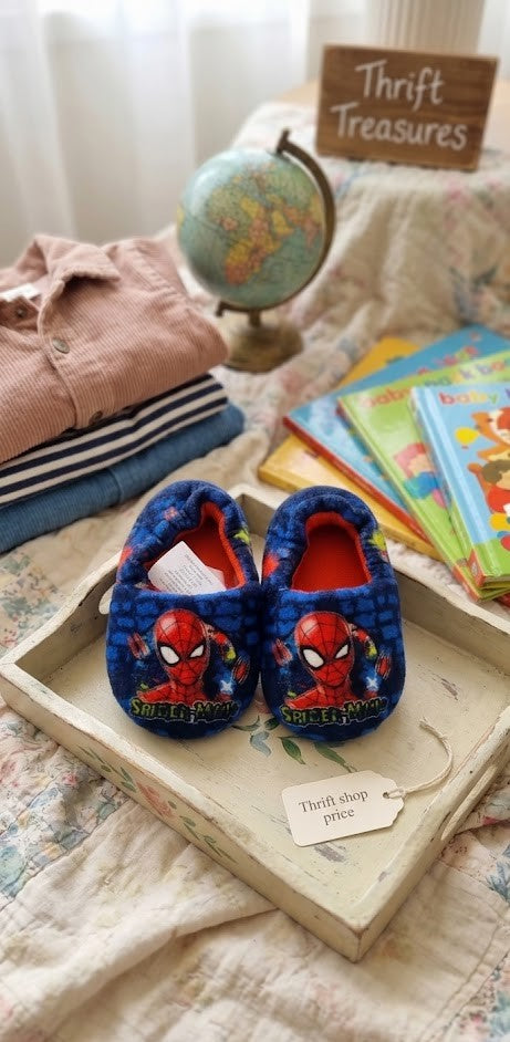 Cozy Spider-Man Toddler Slippers – Size 4/5 – Excellent Condition
