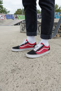 Vans "Off The Wall" Classic Sneakers – Red & Black