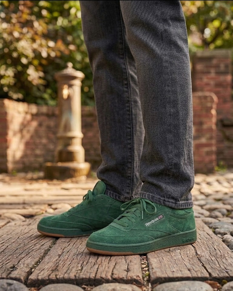 Reebok Classic Suede Sneakers – Forest Green – Size 9 (UK)