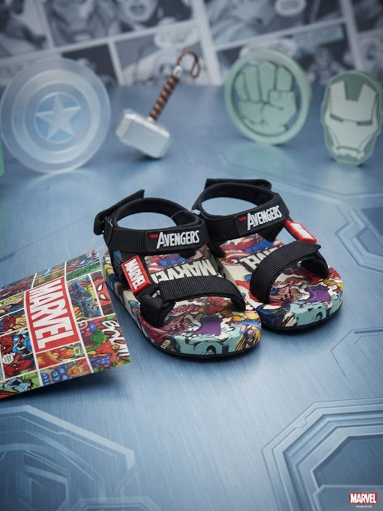 Marvel Avengers Toddler Sandals (Size 4)