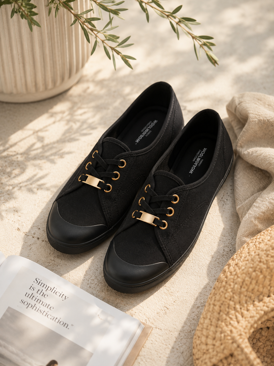 The "Everyday Chic" Sneaker by Woolworths | Size 8 (New)