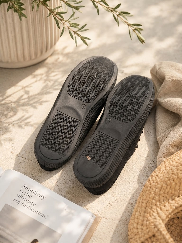 The "Everyday Chic" Sneaker by Woolworths | Size 8 (New)