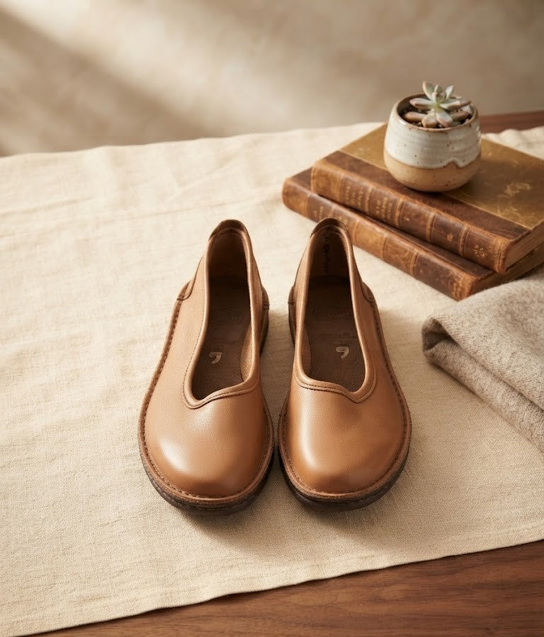 Strassberger Genuine Leather Flats – Tan / Size 6 (Excellent Condition)